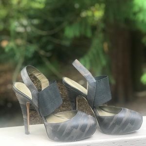 Vince Camuto hidden platform black w tan